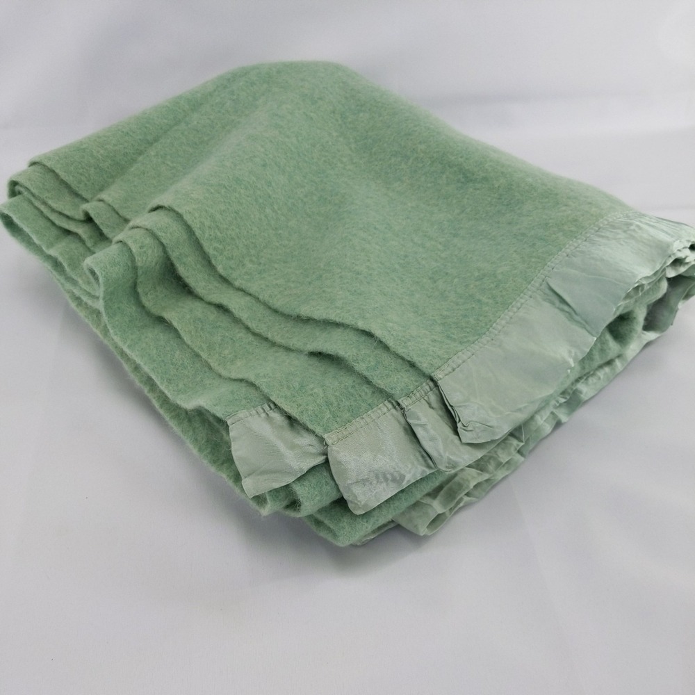 Vintage Kenwood  100% Wool Blanket Seafoam Green 68 X  86" Dusty Mint